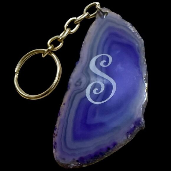 Purple Agate Slice Keychain with “S” Monogram – Natural Stone Initial Charm - Picture 3 of 17